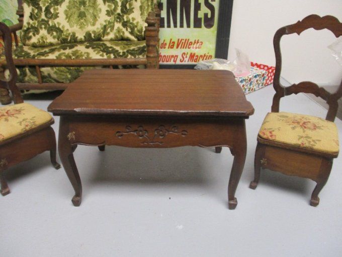 Petit salon  style louis xiv pour bleuette