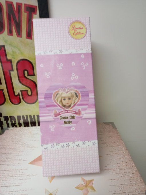 Poupee ruby red molly