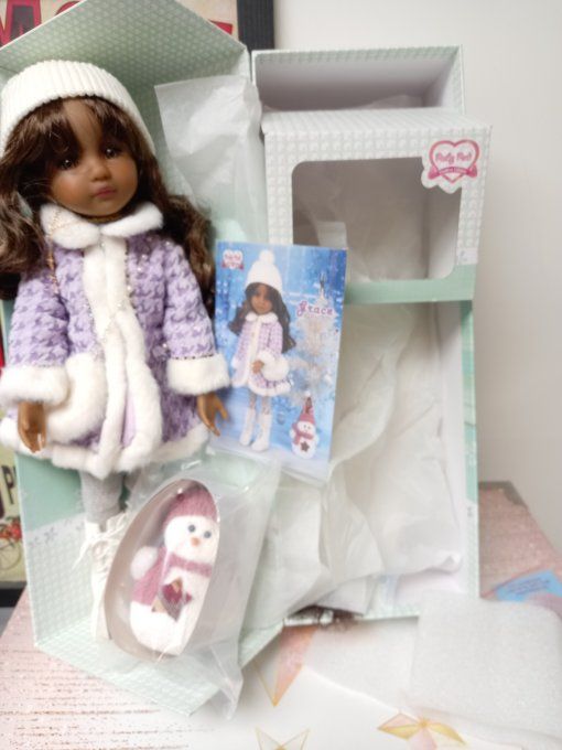 Poupee ruby red grace