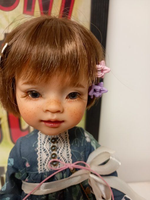 Superbe poupée  paola reina