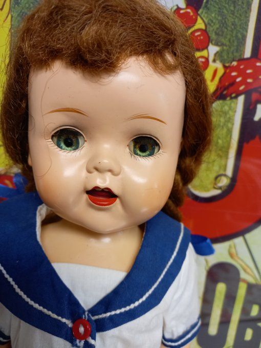 Jolie poupée idéal doll