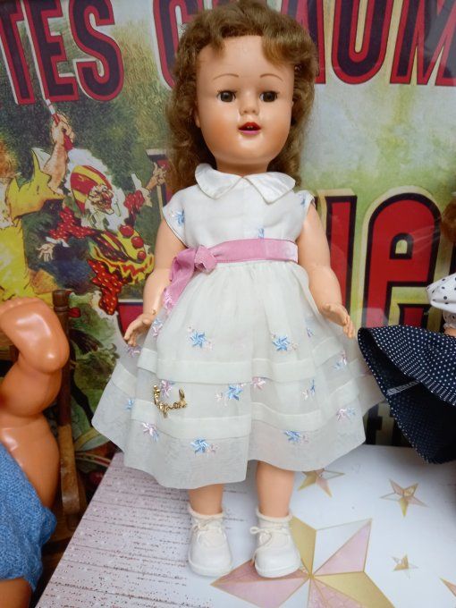 Jolie poupée raynal 