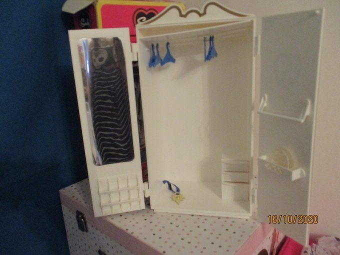 Sindy de pedigree l armoire