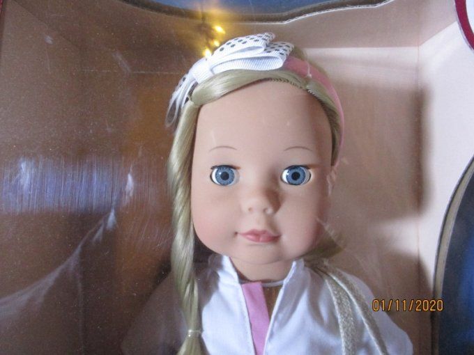 Jolie poupee gotz precious day