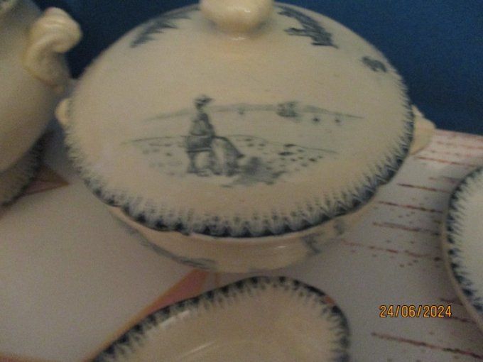 Superbe dinette ancienne bord de mer en faience