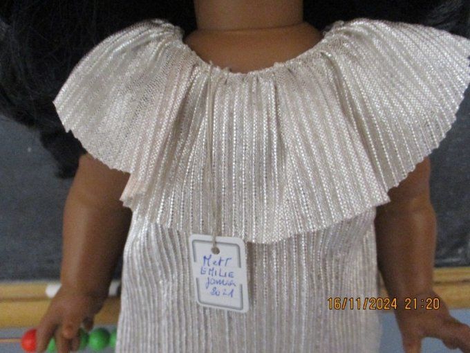 Tenue emilie decembre  2021
