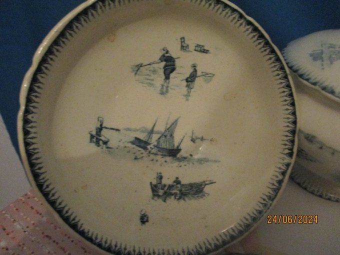 Superbe dinette ancienne bord de mer en faience