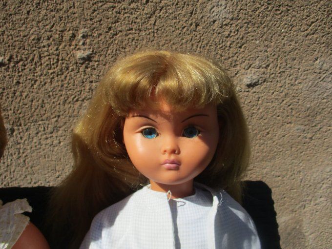 superbe poupee bella nina