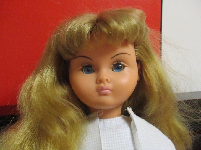 superbe poupee bella nina