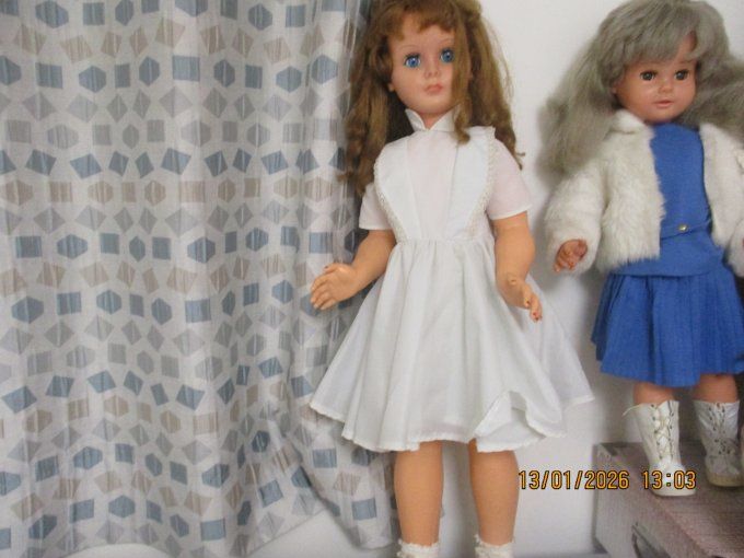 superbe poupee bella