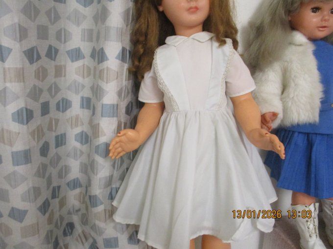 superbe poupee bella