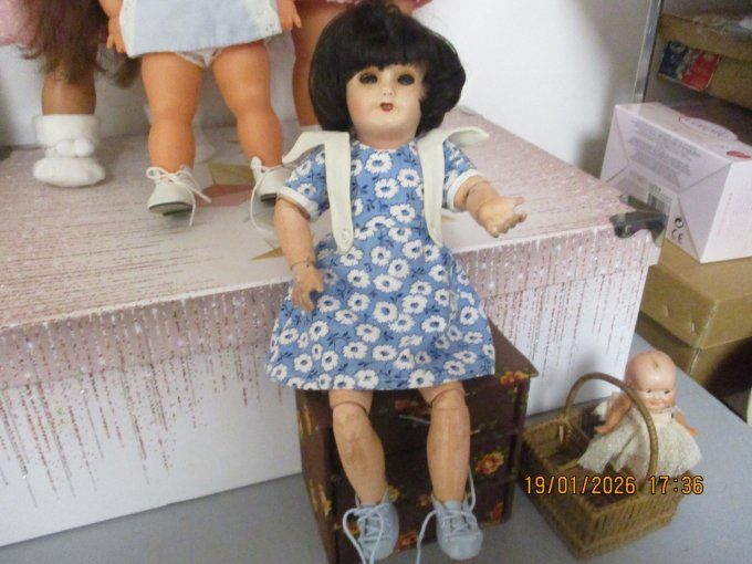 JOLIE POUPEE BLEUETTE COMPOSITION