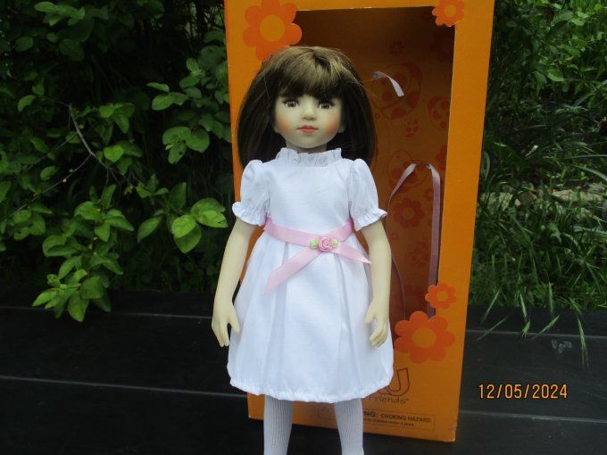 JOLIE POUPEE MINI MARU