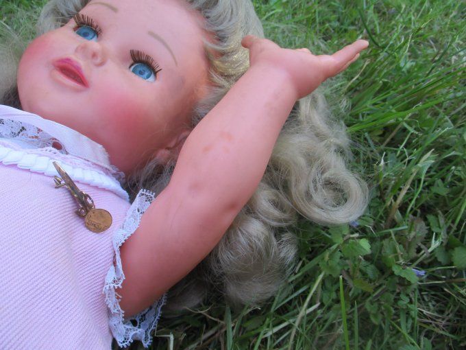 JOLIE POUPEE RAYNAL