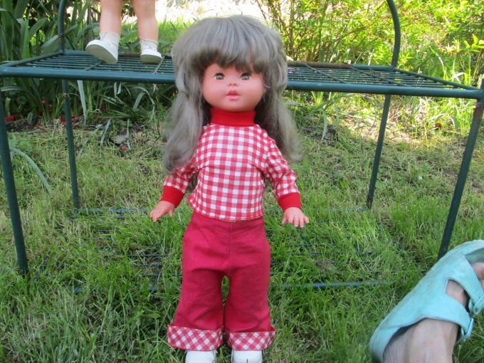 JOLIE POUPEE GEGE