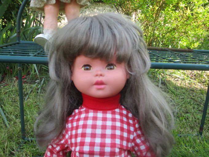 JOLIE POUPEE GEGE