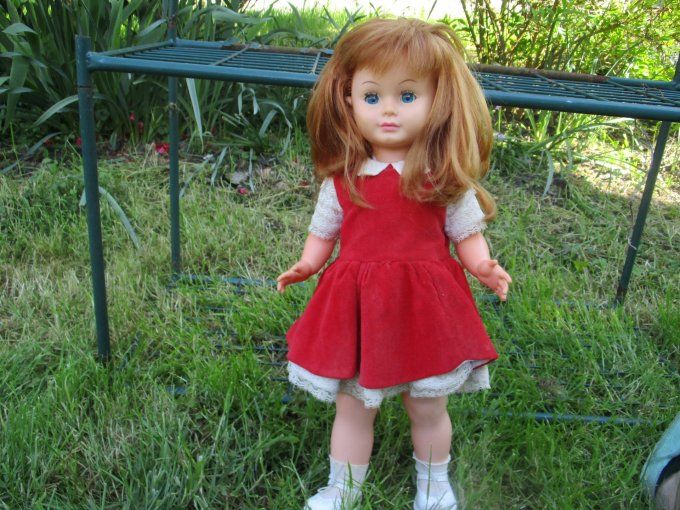 JOLIE POUPEE BELLA