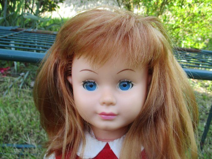 JOLIE POUPEE BELLA