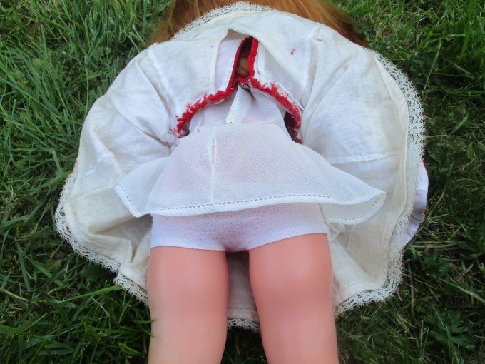 JOLIE POUPEE BELLA