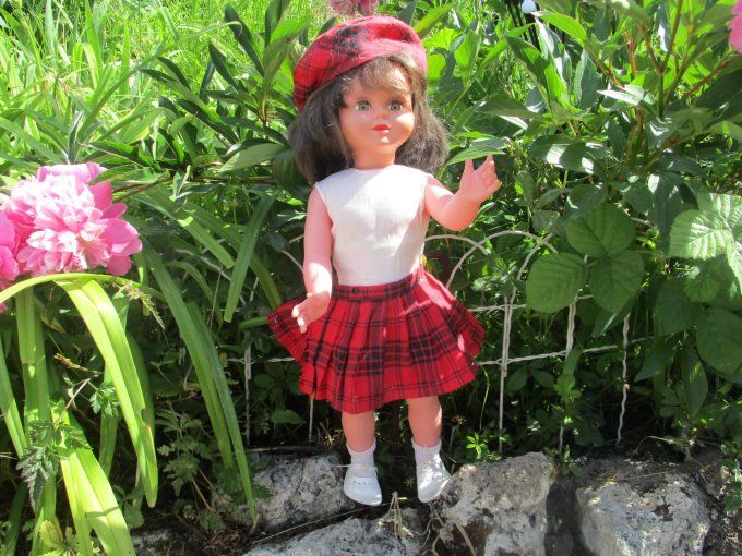 JOLIE POUPEE VINTAGE