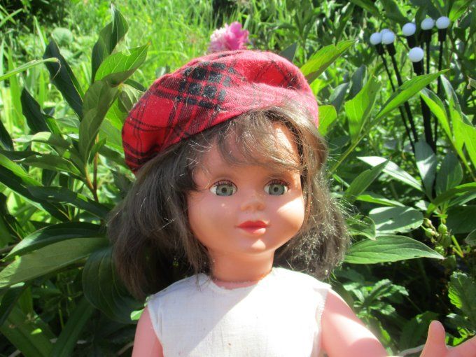 JOLIE POUPEE VINTAGE