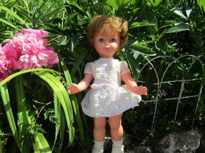 JOLIE POUPEE BELLA VINTAGE