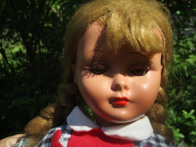 jolie poupee bella rodhoid