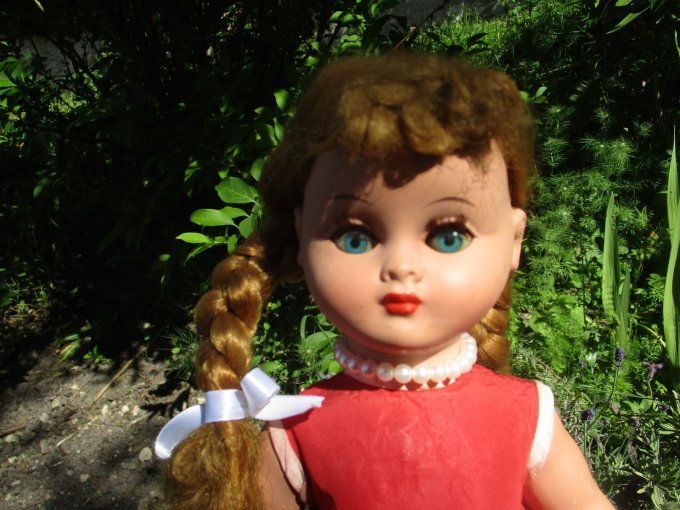 jolie poupee bella rodhoid