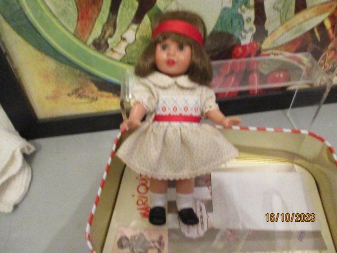 POUPEE MINI MARIQUITA PEREZ
