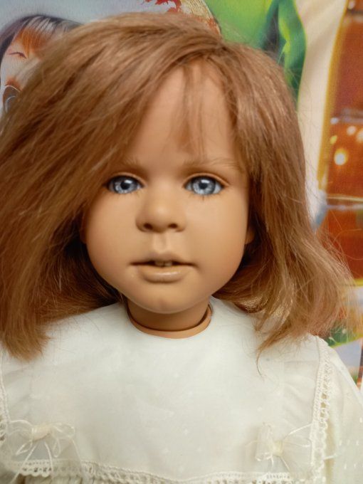 Jolie poupée Ruth trieffesen