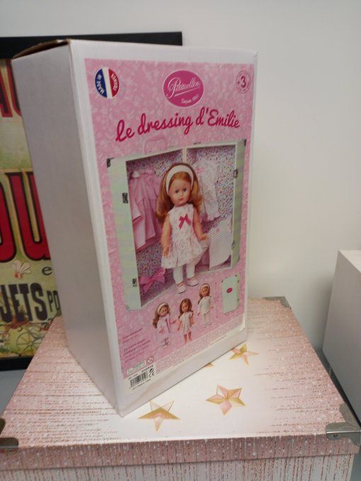Rare poupee Émilie dans sa malle