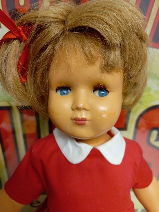 Poupee  gege  petite fille de France 