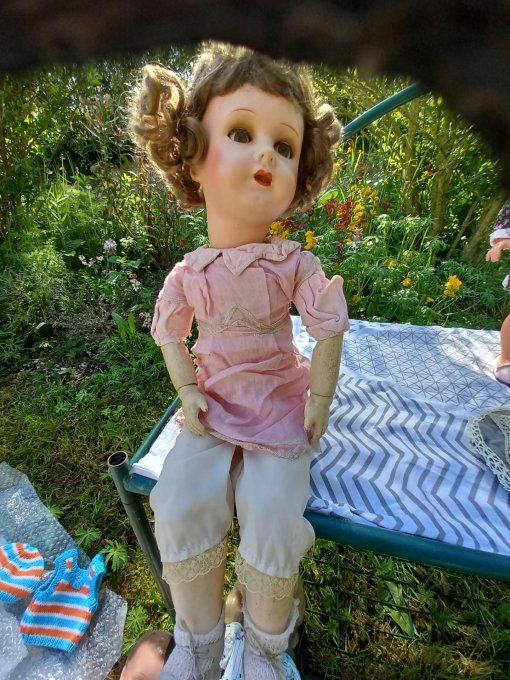 Poupee en composition 