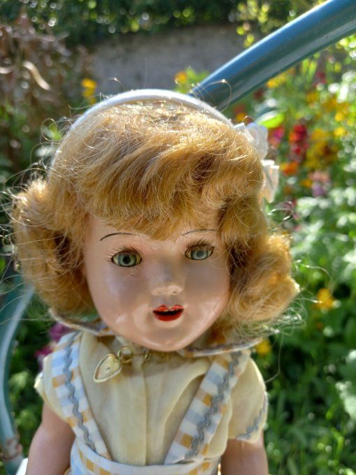 Jolie poupee  americaine