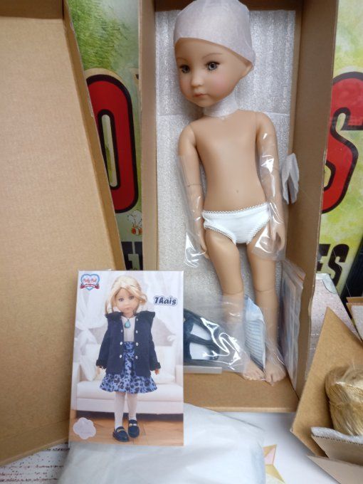 Poupee thais ruby fassions friends