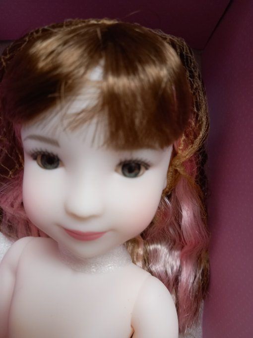Poupee ruby red sibblies sunny