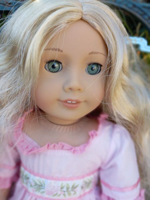Poupee  ameŕcan girl