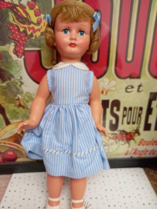 JOLIE POUPEE VINTAGEressemble à une bella non marquu