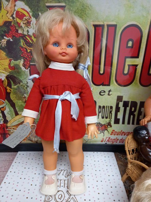 Jolie poupée  vintagepeggy pen pal
