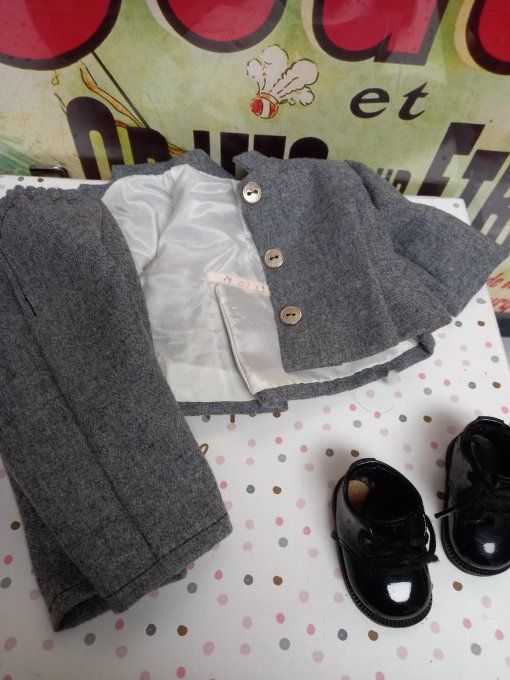 Costume michel avec les chaussures 