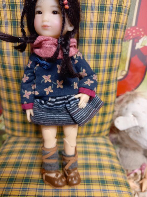 Poupee ruby red ten ping