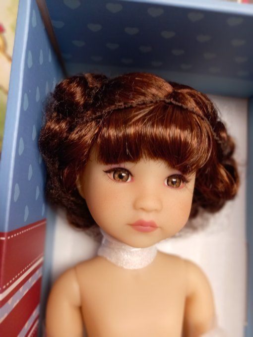 Poupee ruby red  DONNA