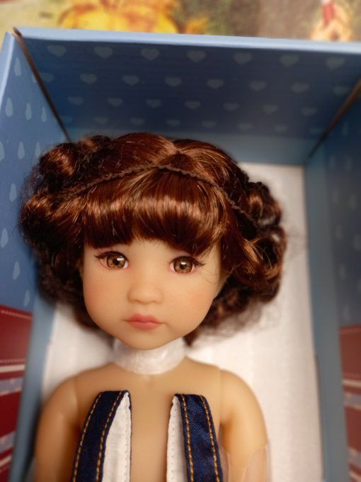 Poupee ruby red  DONNA