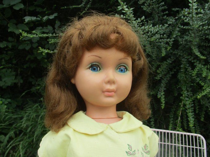 grande poupee bella