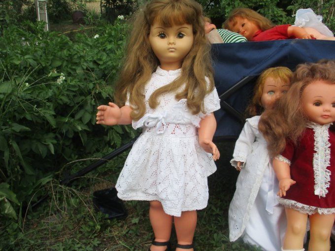 SUPERBE POUPEE BELLA