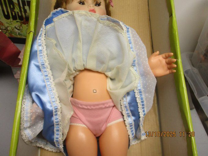 superbe poupee bella nina