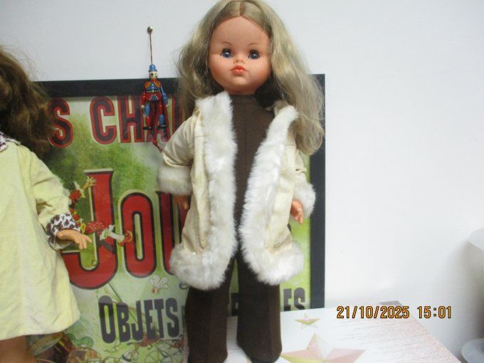 POUPEE BELLA nancy ou suzon
