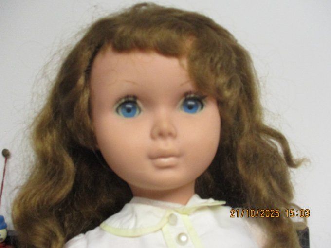 Superbe poupee bella