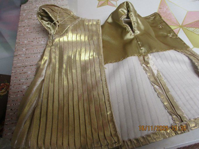 tenue pour emilie decembre