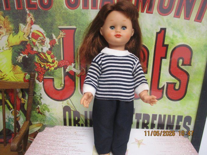 tenue pour emilie